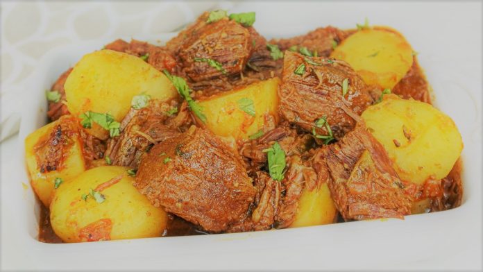 Roast beef with potatoes