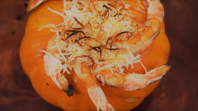 Shrimp in the pumpkin