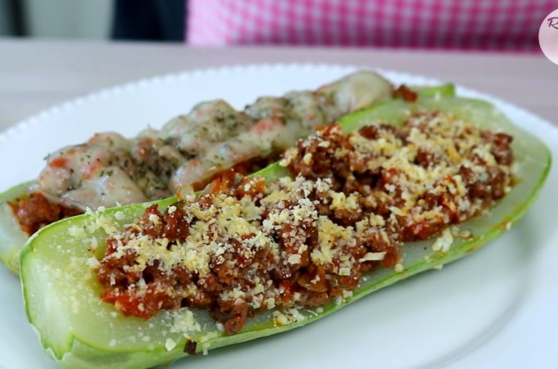 Zucchini stuffed with minced meat