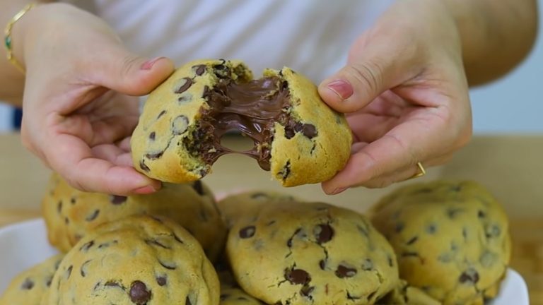 Chocolate Stuffed Cookies