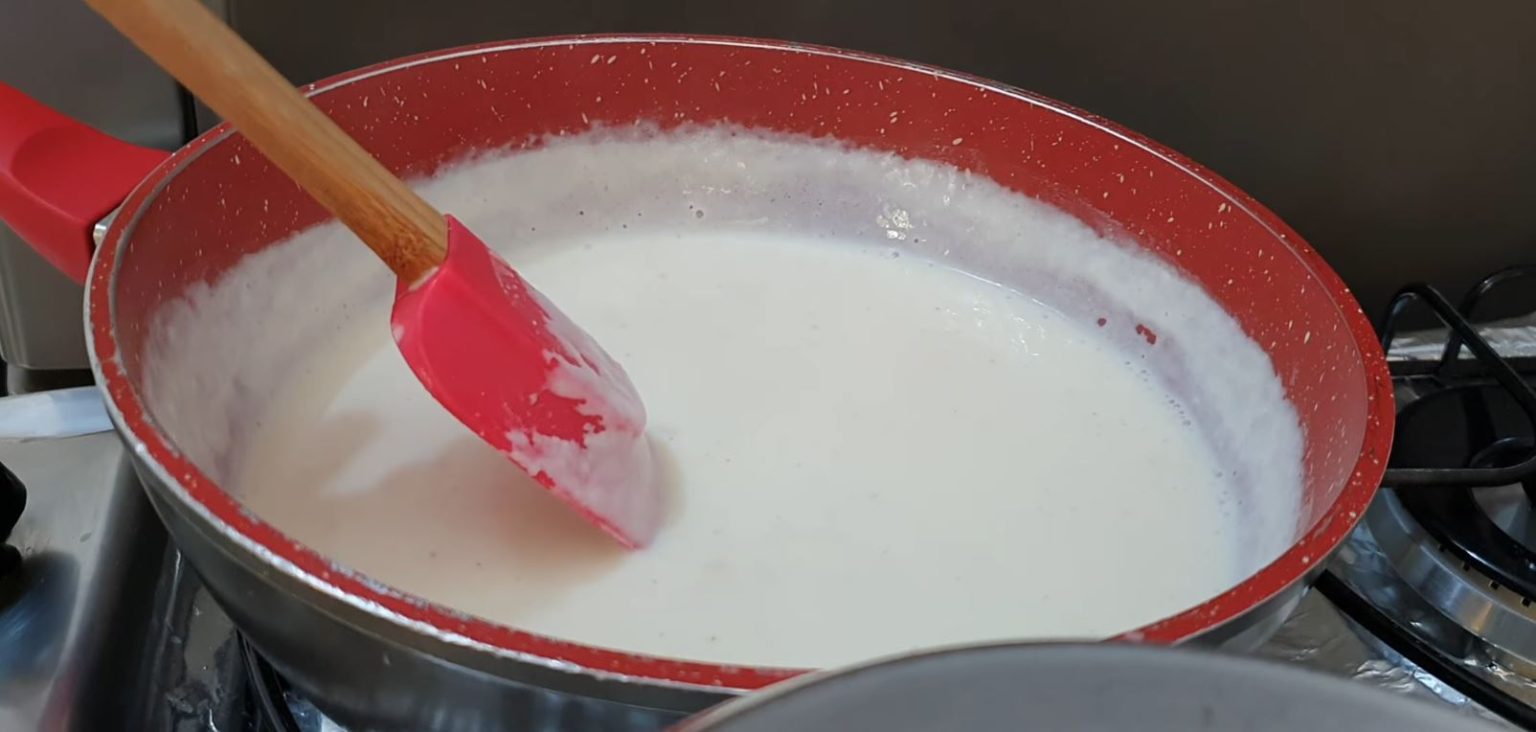 White Sauce with Cream and Cheese