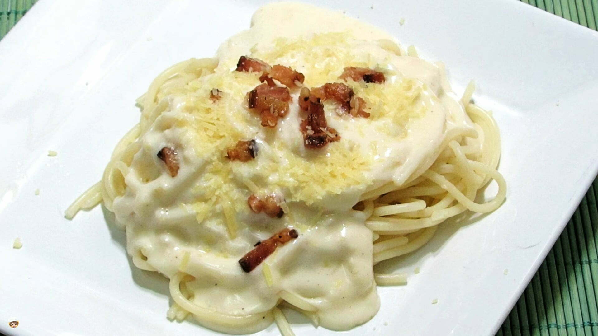 Pasta with white sauce