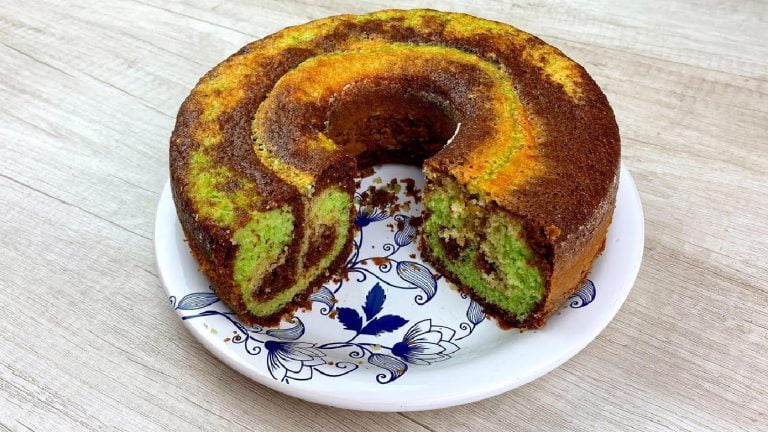 Neapolitan Cake With Lemon Jelly