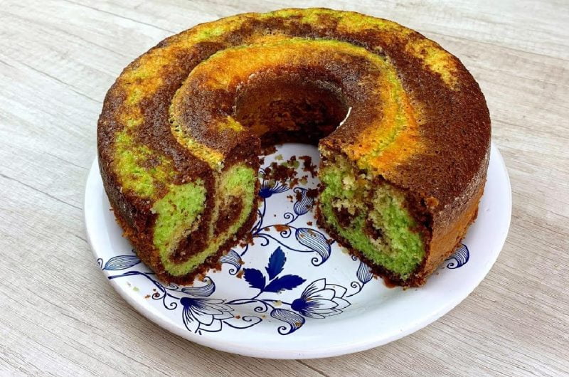 Neapolitan Cake With Lemon Jelly