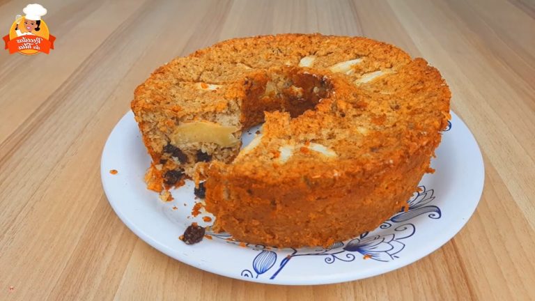 Oat Cake with Banana and Apple