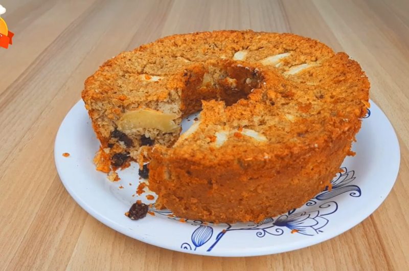 Oat Cake with Banana and Apple