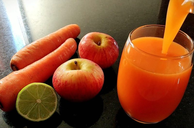 Carrot Juice with Lemon and Apple