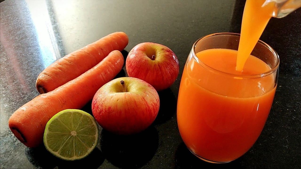 Carrot Juice with Lemon and Apple