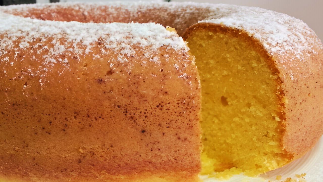 Fluffy Cornmeal Cake