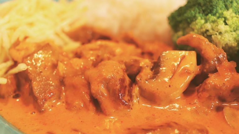 Simple Beef Stroganoff