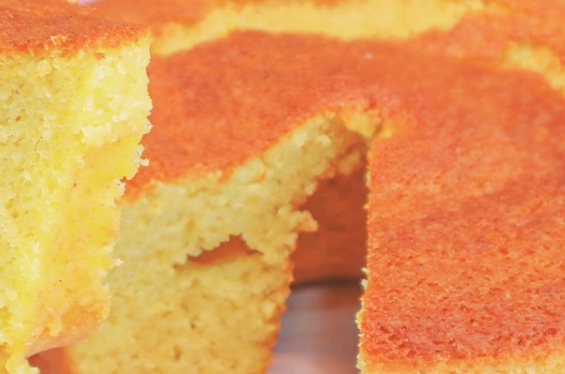 Cornmeal cake in blender