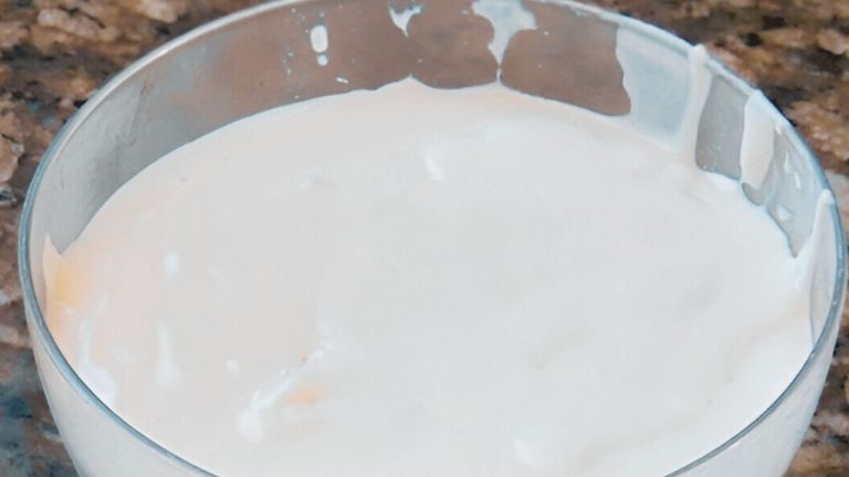 Homemade cream cheese