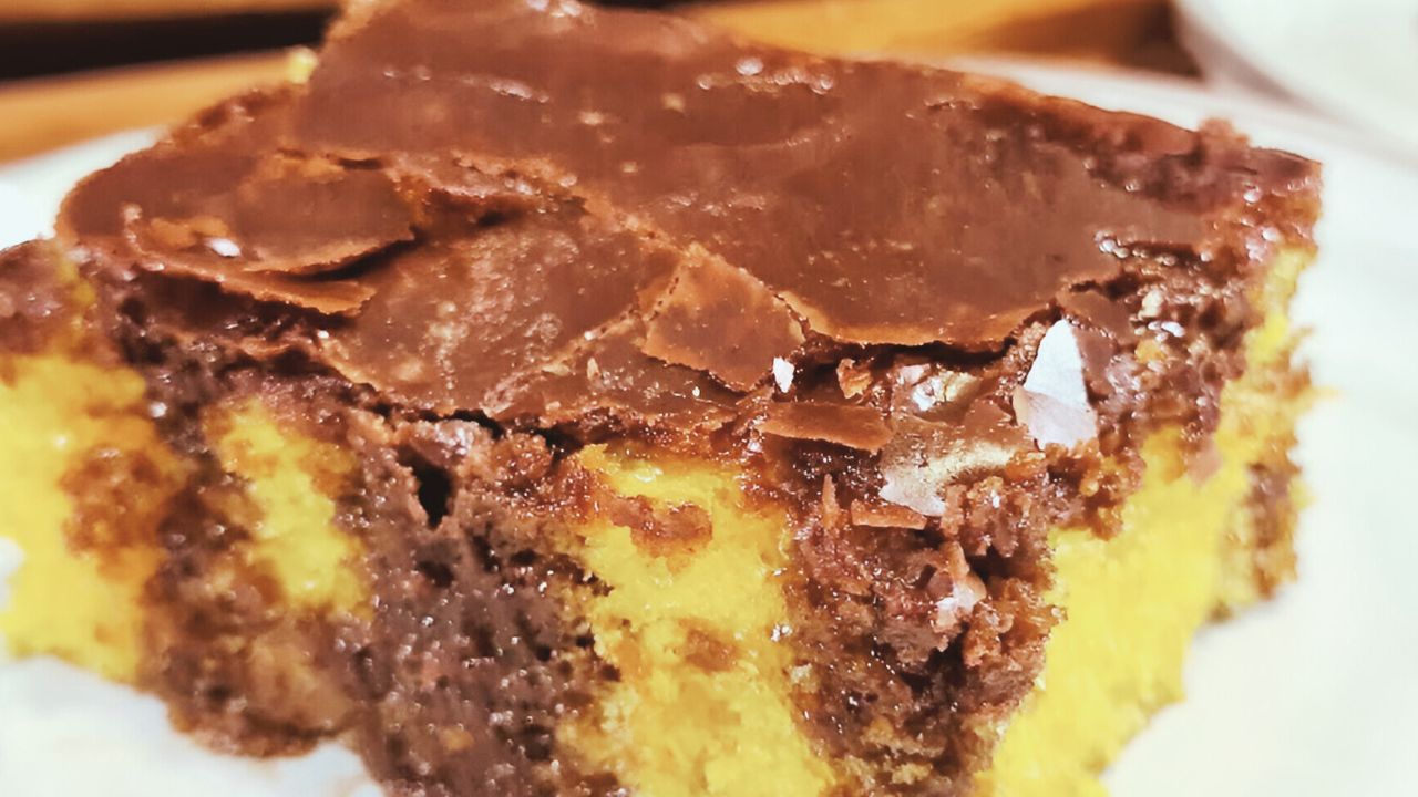 Carrot cake with chocolate