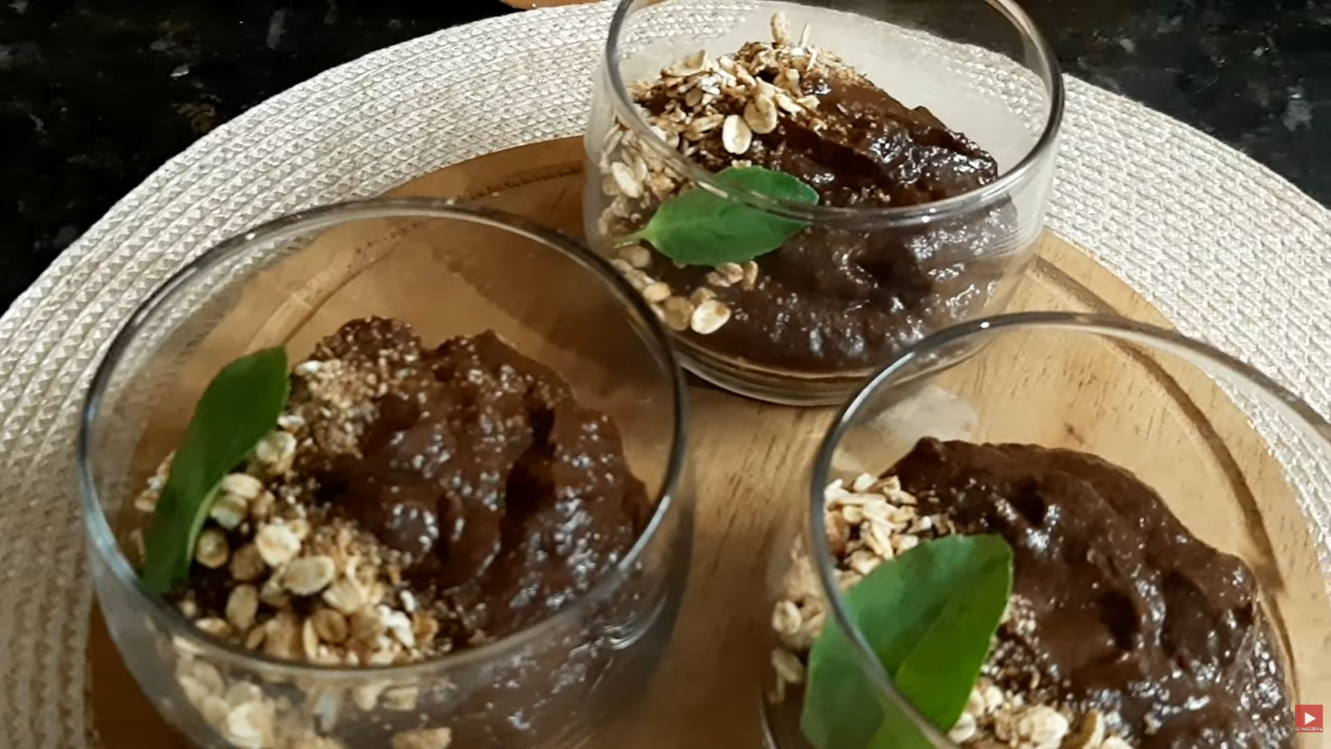 avocadochocolatemousse