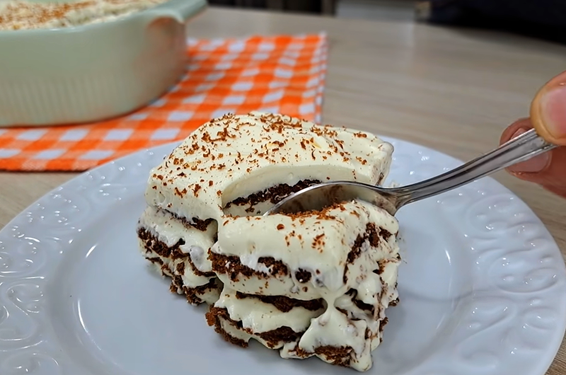Creamy Biscuit Cake