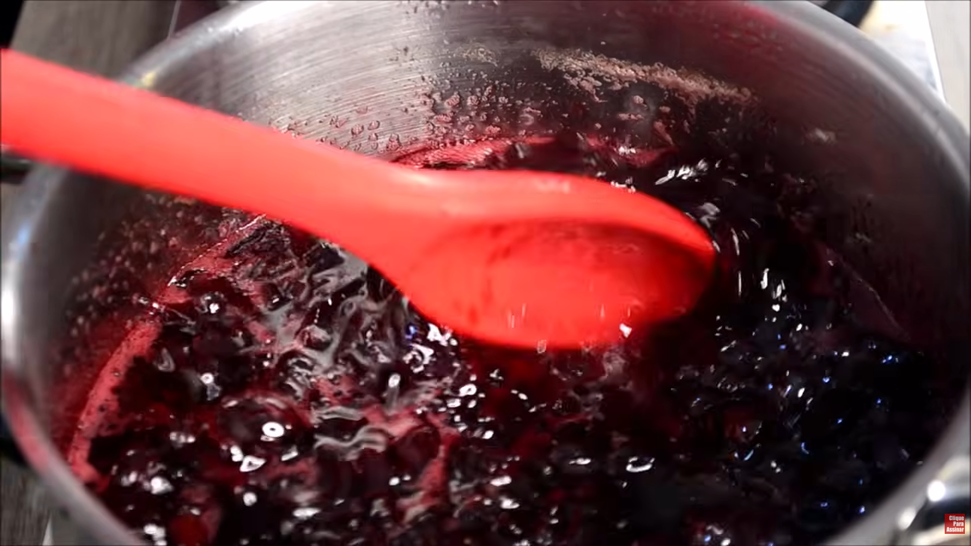 cooking-cherry-jam