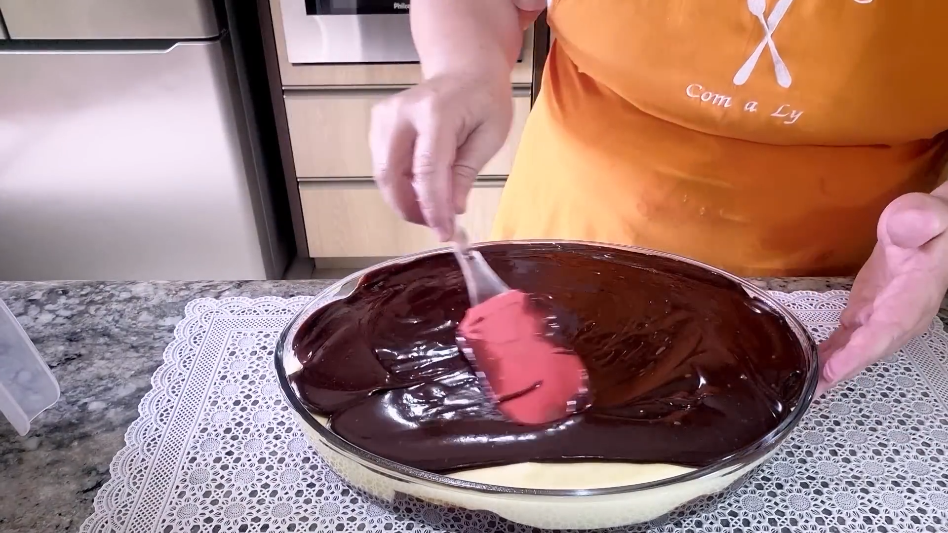 making-creamy-dessert