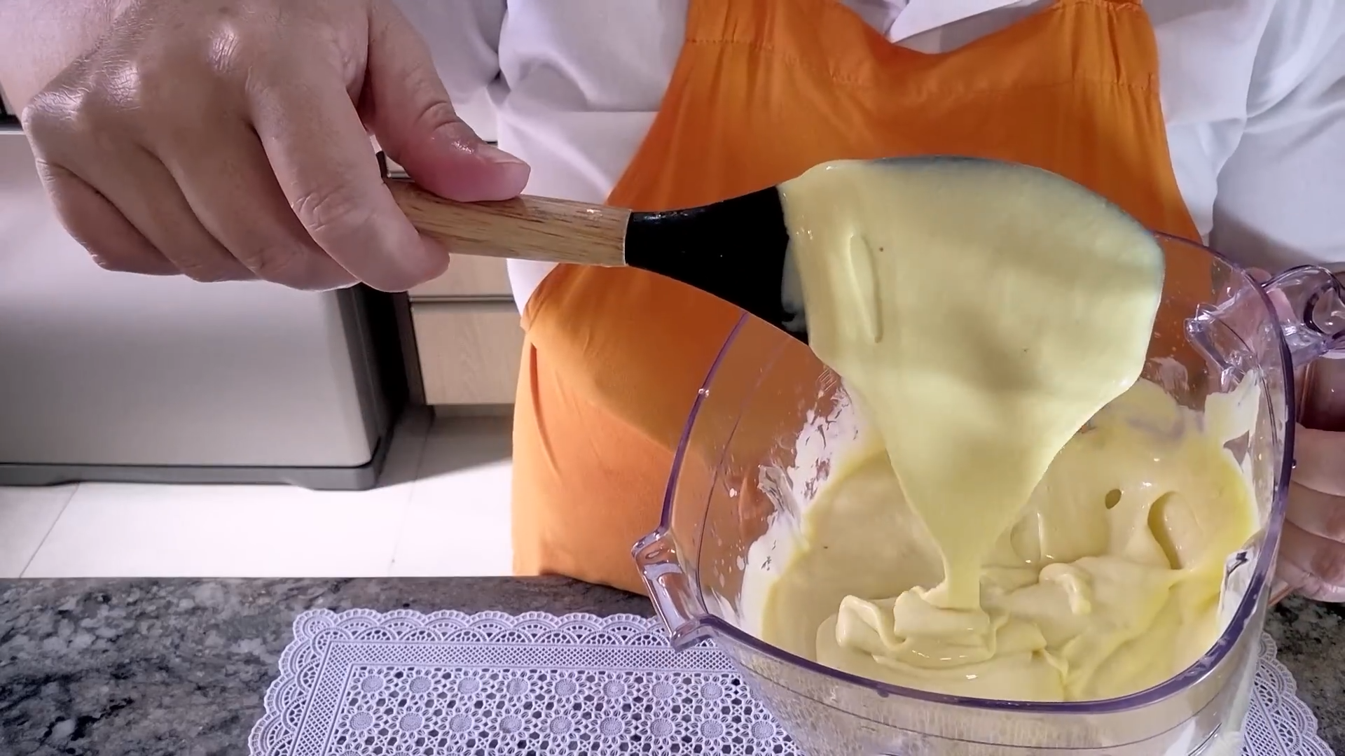 making-passion-fruit-mousse