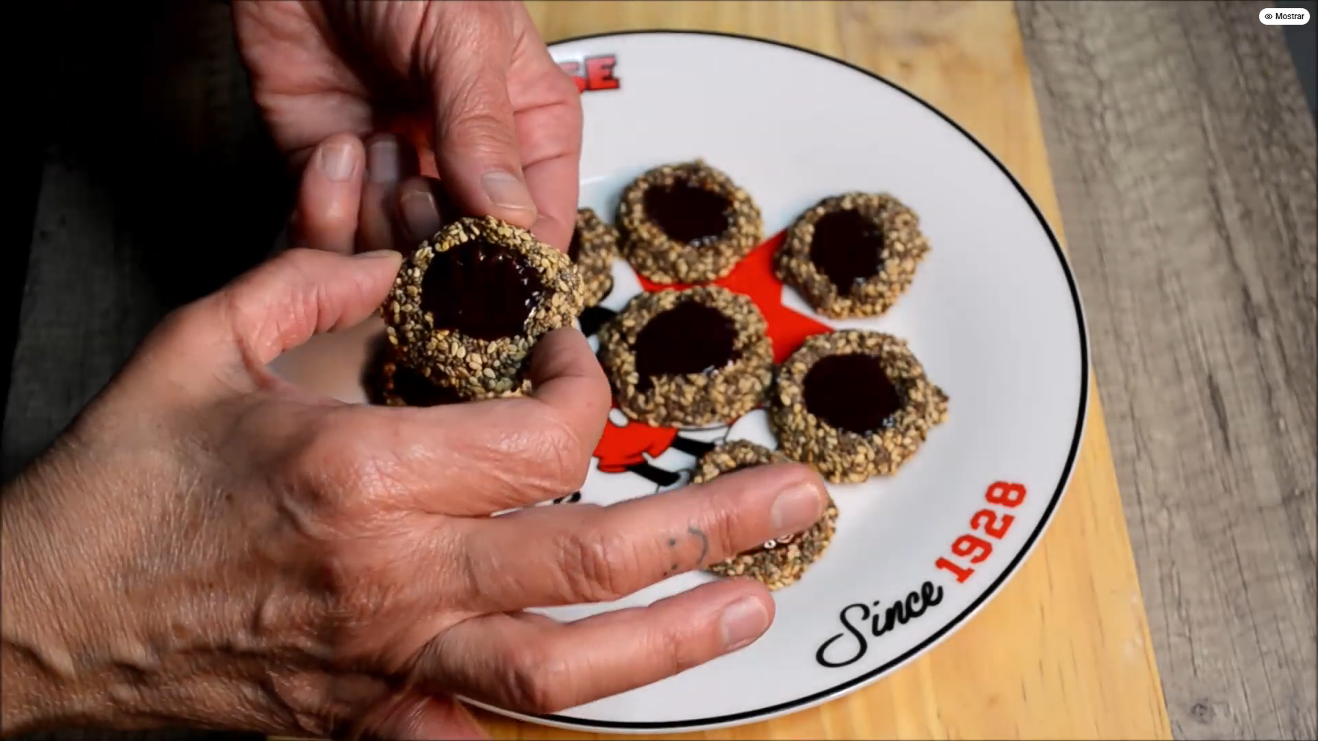 chocolate-seed-cookies