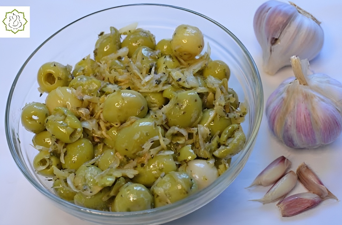 garlic-marinated-olives