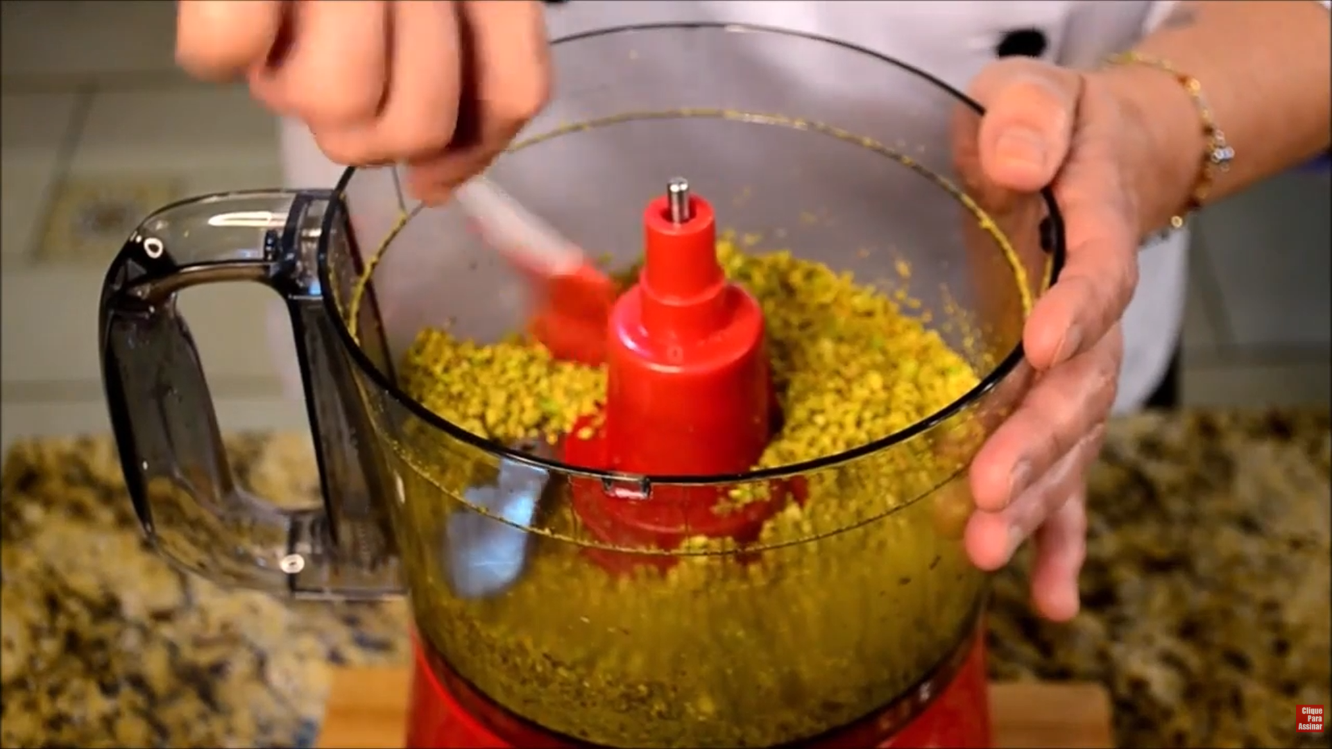 grinding-pistachio